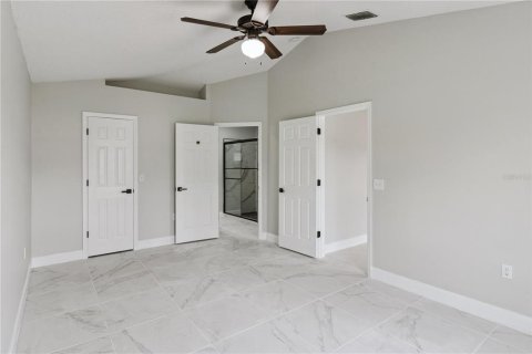 Villa ou maison à vendre à Kissimmee, Floride: 4 chambres, 153.47 m2 № 2408826 - photo 27