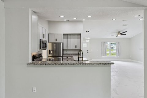Villa ou maison à vendre à Kissimmee, Floride: 4 chambres, 153.47 m2 № 2408826 - photo 19