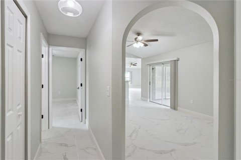 Villa ou maison à vendre à Kissimmee, Floride: 4 chambres, 153.47 m2 № 2408826 - photo 18