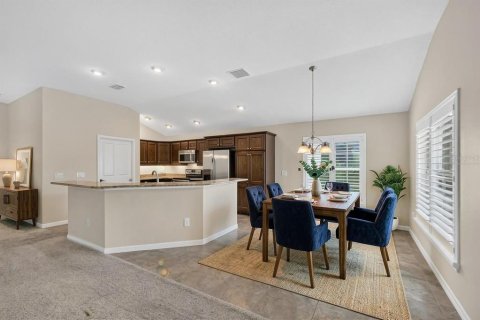 House in The Villages, Florida 3 bedrooms, 185.8 sq.m. № 2391126 - photo 12