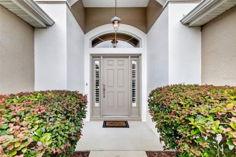 House in The Villages, Florida 3 bedrooms, 185.8 sq.m. № 2391126 - photo 2