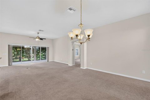 House in The Villages, Florida 3 bedrooms, 185.8 sq.m. № 2391126 - photo 20