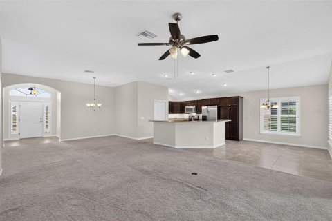 House in The Villages, Florida 3 bedrooms, 185.8 sq.m. № 2391126 - photo 16