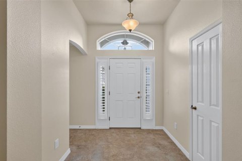 House in The Villages, Florida 3 bedrooms, 185.8 sq.m. № 2391126 - photo 3