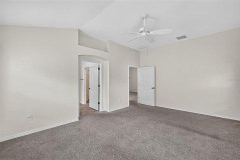 House in The Villages, Florida 3 bedrooms, 185.8 sq.m. № 2391126 - photo 28