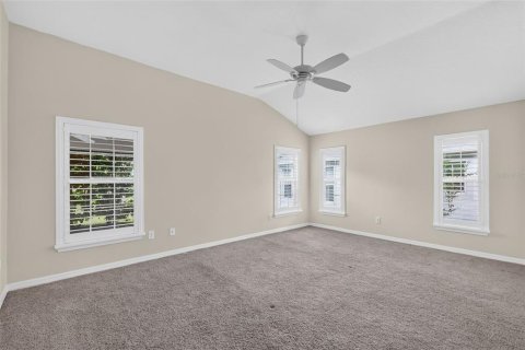 House in The Villages, Florida 3 bedrooms, 185.8 sq.m. № 2391126 - photo 24