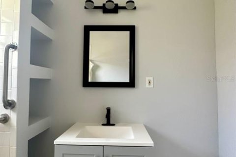 Immobilier commercial à vendre à Tampa, Floride: 8 chambres, 235.23 m2 № 1767500 - photo 7