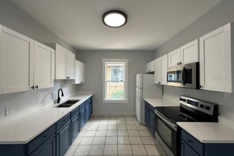 Immobilier commercial à vendre à Tampa, Floride: 8 chambres, 235.23 m2 № 1767500 - photo 4
