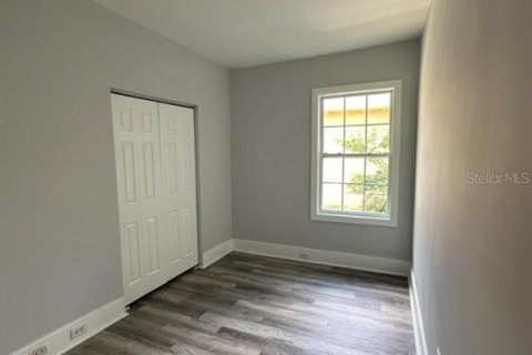 Immobilier commercial à vendre à Tampa, Floride: 8 chambres, 235.23 m2 № 1767500 - photo 3