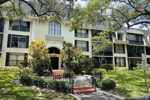 Condo in Lauderhill, Florida, 1 bedroom  № 1941810 - photo 12