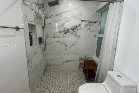 Купить виллу или дом в Майами, Флорида 3 спальни, 161.65м2, № 1896099 - фото 9