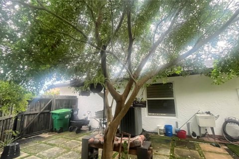 Купить виллу или дом в Майами, Флорида 3 спальни, 161.65м2, № 1896099 - фото 22