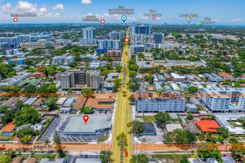 Commercial property in Hollywood, Florida № 1951867 - photo 10