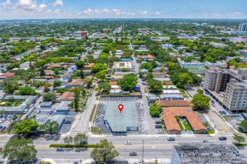 Commercial property in Hollywood, Florida № 1951867 - photo 8