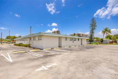 Commercial property in Hollywood, Florida № 1951867 - photo 3