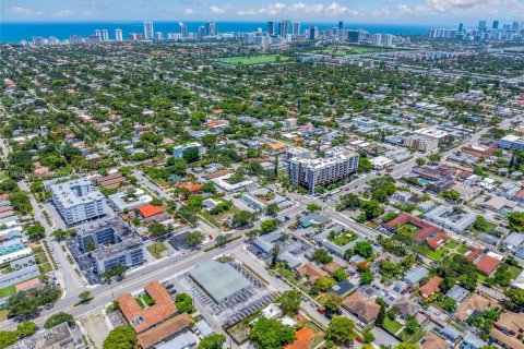 Commercial property in Hollywood, Florida № 1951867 - photo 15