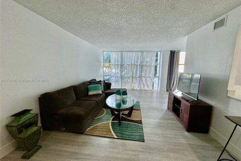 Copropriété à vendre à Hallandale Beach, Floride: 1 chambre, 99.87 m2 № 1730237 - photo 16