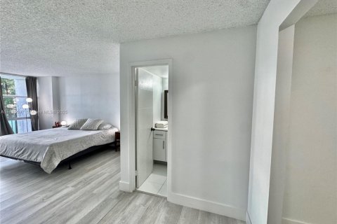 Copropriété à vendre à Hallandale Beach, Floride: 1 chambre, 99.87 m2 № 1730237 - photo 26