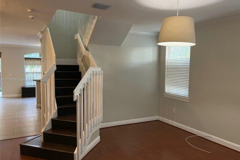 Townhouse in Miami, Florida 3 bedrooms, 165.09 sq.m. № 1696231 - photo 16