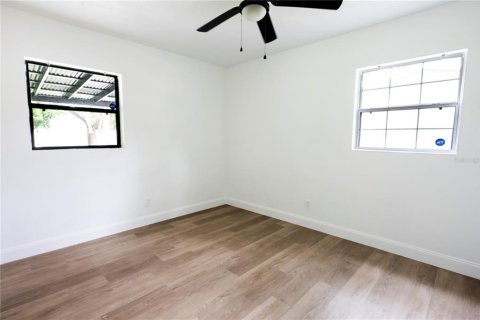 Villa ou maison à vendre à Tampa, Floride: 4 chambres, 146.6 m2 № 2275496 - photo 25