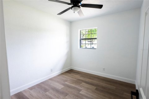 Villa ou maison à vendre à Tampa, Floride: 4 chambres, 146.6 m2 № 2275496 - photo 22