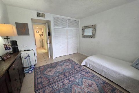 Снять в аренду кондоминиум в Майами, Флорида 2 спальни, 67.82м2, № 2004073 - фото 27
