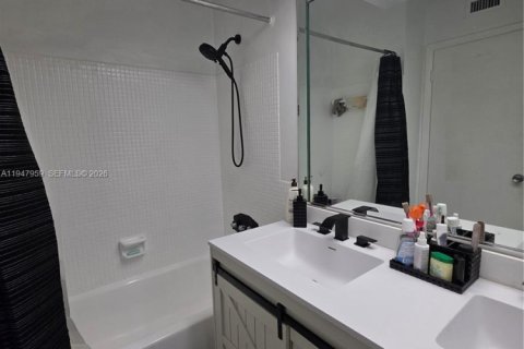 Снять в аренду кондоминиум в Майами, Флорида 2 спальни, 67.82м2, № 2004073 - фото 24