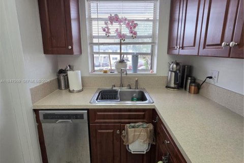 Снять в аренду кондоминиум в Майами, Флорида 2 спальни, 67.82м2, № 2004073 - фото 18