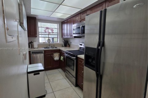 Снять в аренду кондоминиум в Майами, Флорида 2 спальни, 67.82м2, № 2004073 - фото 16