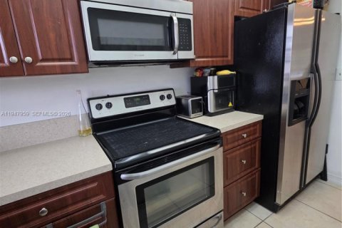 Снять в аренду кондоминиум в Майами, Флорида 2 спальни, 67.82м2, № 2004073 - фото 17