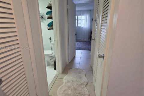 Снять в аренду кондоминиум в Майами, Флорида 2 спальни, 67.82м2, № 2004073 - фото 25