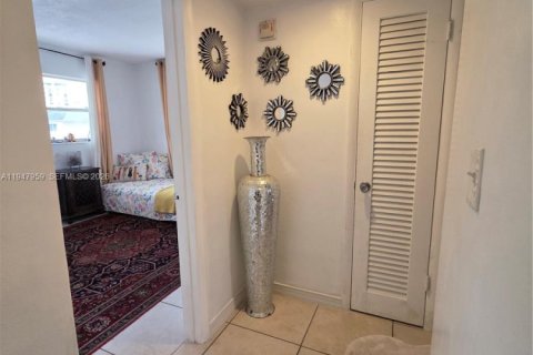 Снять в аренду кондоминиум в Майами, Флорида 2 спальни, 67.82м2, № 2004073 - фото 19