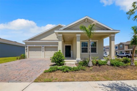 Villa ou maison à vendre à Kissimmee, Floride: 3 chambres, 193.42 m2 № 2324413 - photo 4