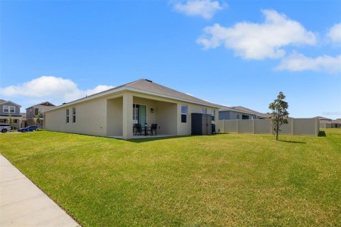 Villa ou maison à vendre à Kissimmee, Floride: 3 chambres, 193.42 m2 № 2324413 - photo 8