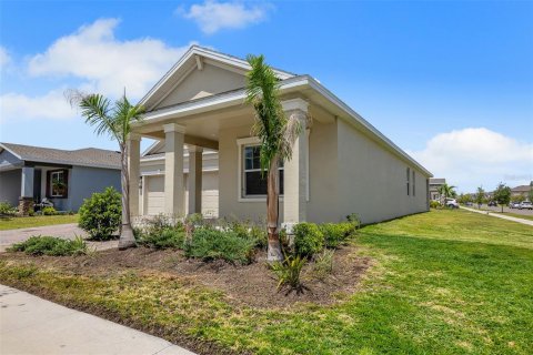 Villa ou maison à vendre à Kissimmee, Floride: 3 chambres, 193.42 m2 № 2324413 - photo 6