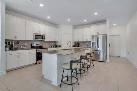 Villa ou maison à vendre à Kissimmee, Floride: 3 chambres, 193.42 m2 № 2324413 - photo 14