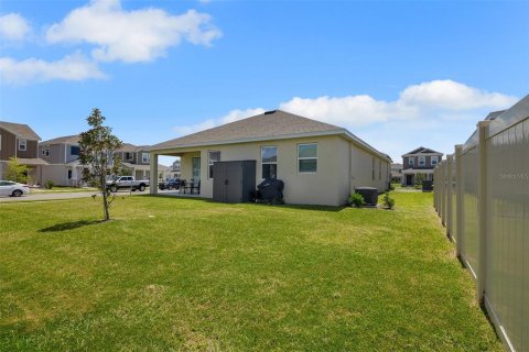 Villa ou maison à vendre à Kissimmee, Floride: 3 chambres, 193.42 m2 № 2324413 - photo 10