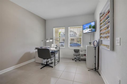 Villa ou maison à vendre à Kissimmee, Floride: 3 chambres, 193.42 m2 № 2324413 - photo 11