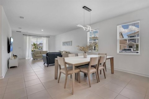 Villa ou maison à vendre à Kissimmee, Floride: 3 chambres, 193.42 m2 № 2324413 - photo 16