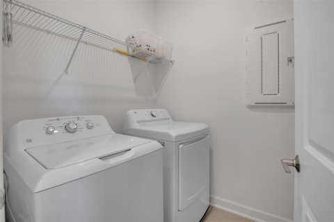 Villa ou maison à vendre à Kissimmee, Floride: 3 chambres, 193.42 m2 № 2324413 - photo 27