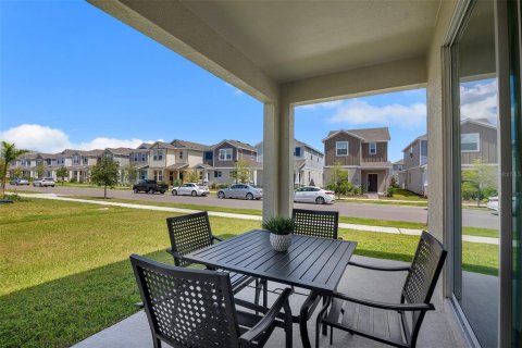 Villa ou maison à vendre à Kissimmee, Floride: 3 chambres, 193.42 m2 № 2324413 - photo 20