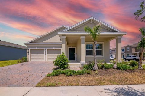 House in Kissimmee, Florida 3 bedrooms, 193.42 sq.m. № 2324413