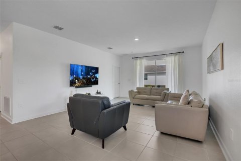 Villa ou maison à vendre à Kissimmee, Floride: 3 chambres, 193.42 m2 № 2324413 - photo 18