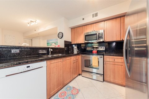 Copropriété à louer à Aventura, Floride: 2 chambres, 109.62 m2 № 2037757 - photo 3