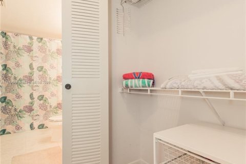 Copropriété à louer à Aventura, Floride: 2 chambres, 109.62 m2 № 2037757 - photo 21