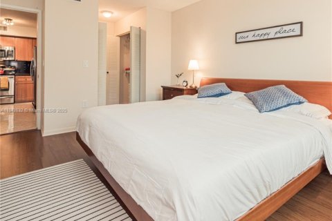 Copropriété à louer à Aventura, Floride: 2 chambres, 109.62 m2 № 2037757 - photo 16