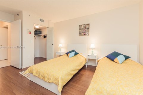 Copropriété à louer à Aventura, Floride: 2 chambres, 109.62 m2 № 2037757 - photo 30