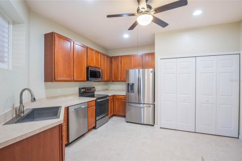 Townhouse in Melbourne, Florida 4 bedrooms, 187.94 sq.m. № 1717902 - photo 11
