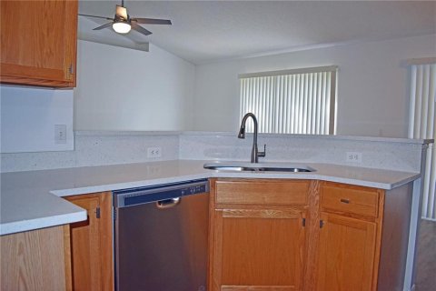 Villa ou maison à louer à Spring Hill, Floride: 4 chambres, 159.88 m2 № 1597819 - photo 16