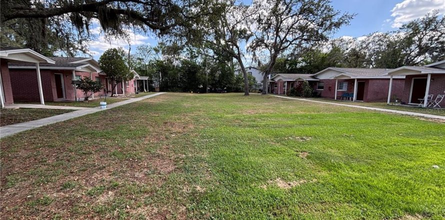 Immobilier commercial à Tampa, Floride 119.57 m2 № 1675200